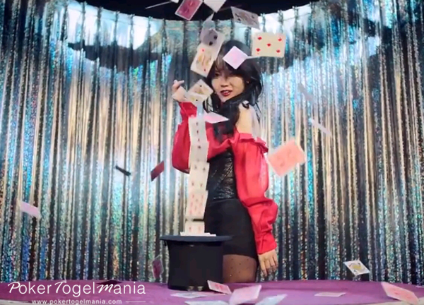 poker girl aoa