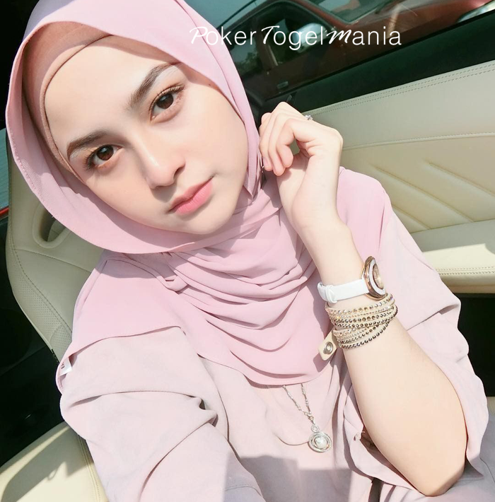 Event Lebaran 2020 - cewek hijab cantik